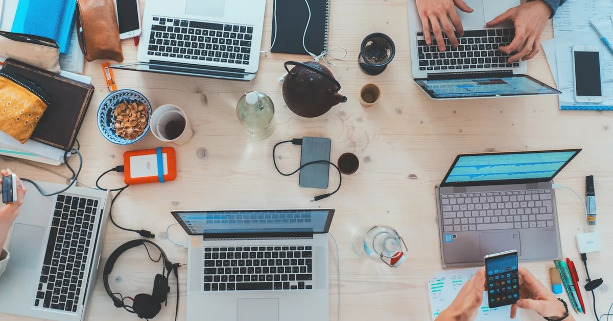 Capa: Empatia no atendimento: soft skill que o anúncio não explica